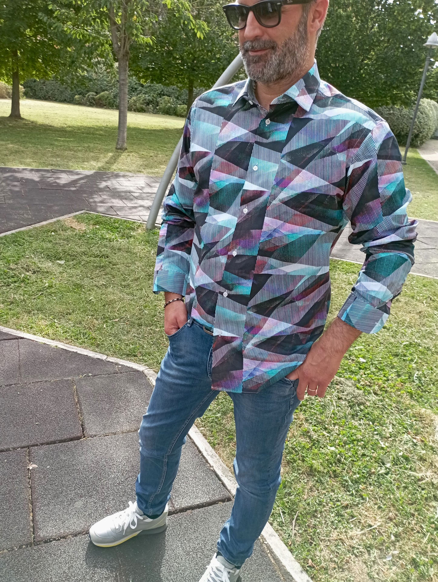 Men's shirt with button down collar